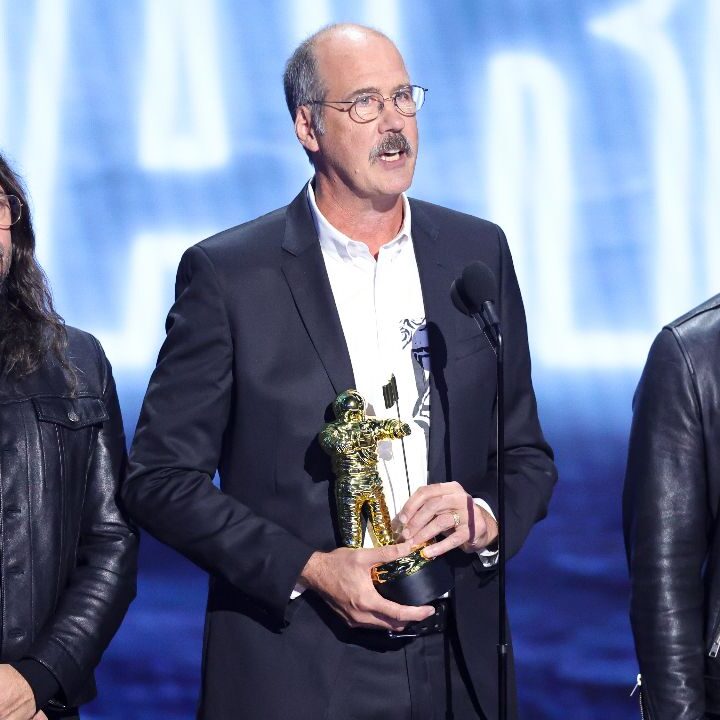Nirvana recuerda a Kurt Cobain tras recibir un premio en los VMAs