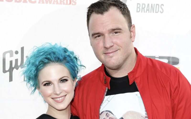 Hayley Williams rinde un sentido tributo a su exesposo Chad Gilbert