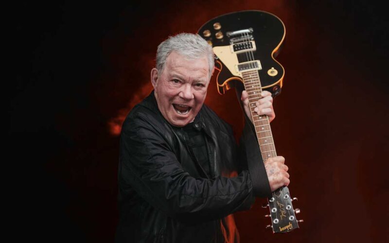 William Shatner debuta en el metal interpretando a Metallica