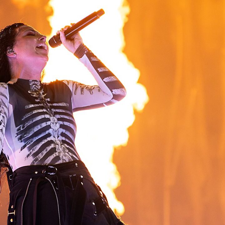 Evanescence y Poppy interpretan End Of You de Spiritbox en directo