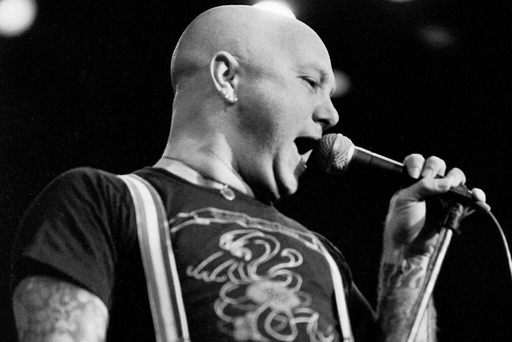 Muere Angry Anderson, legendario vocalista de Rose Tattoo