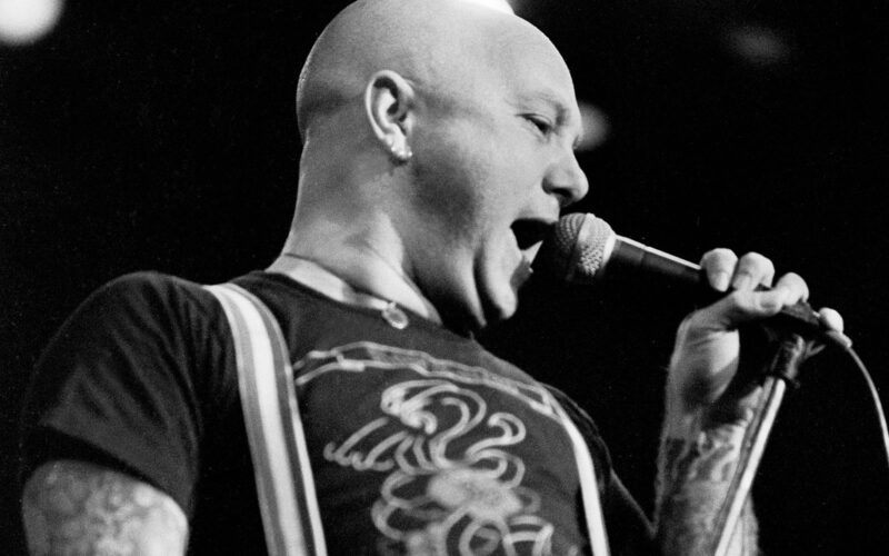 Muere Angry Anderson, legendario vocalista de Rose Tattoo