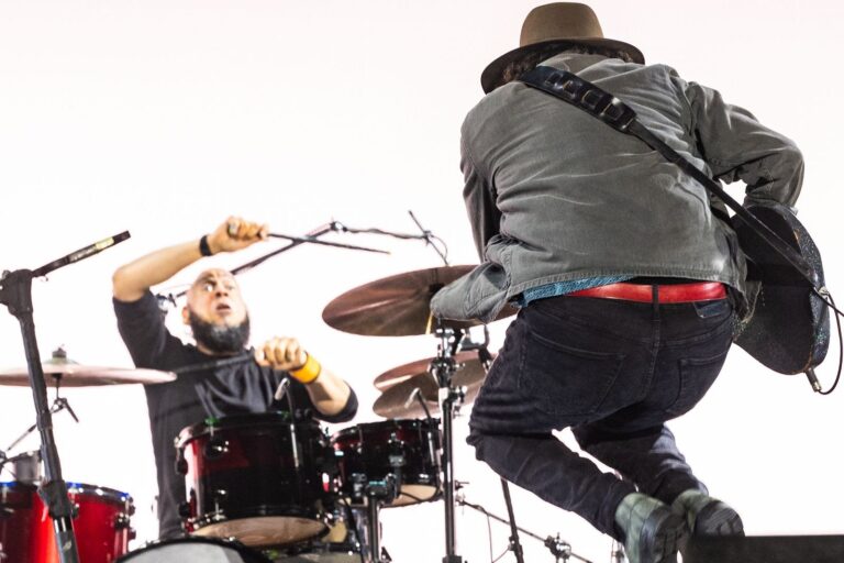 Paul McCartney y Pearl Jam desatan rumores de una colosal colaboracion musical