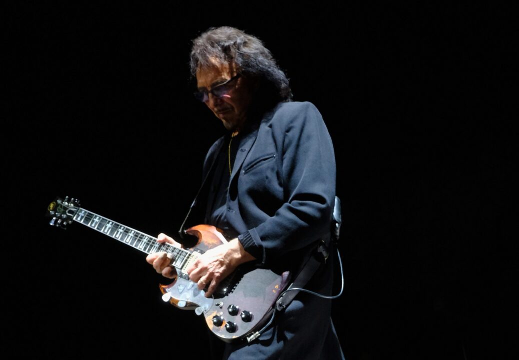 Tony Iommi explica los motivos por los que rechazo grabar un nuevo disco con la formacion original de Black Sabbath