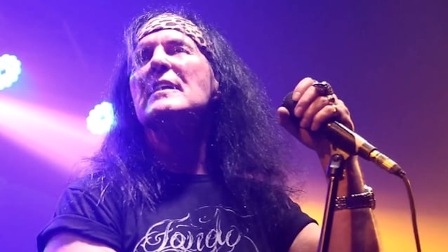 Dave Evans sorprende con el lanzamiento del sencillo Loup Garou