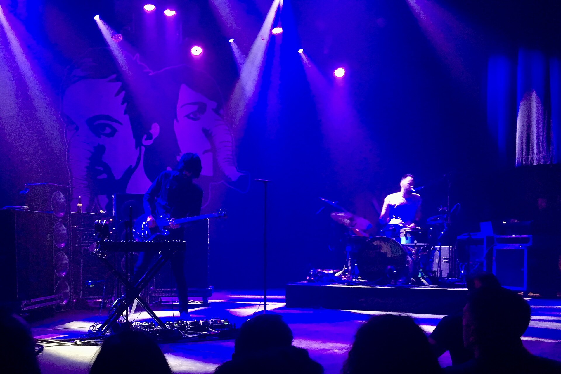 Death From Above en un show en Canadá, banda del álbum Death From Above 1979 Private Lives