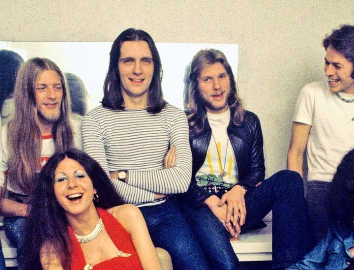 Vinegar Joe publica su definitivo disco titulado Six Star General