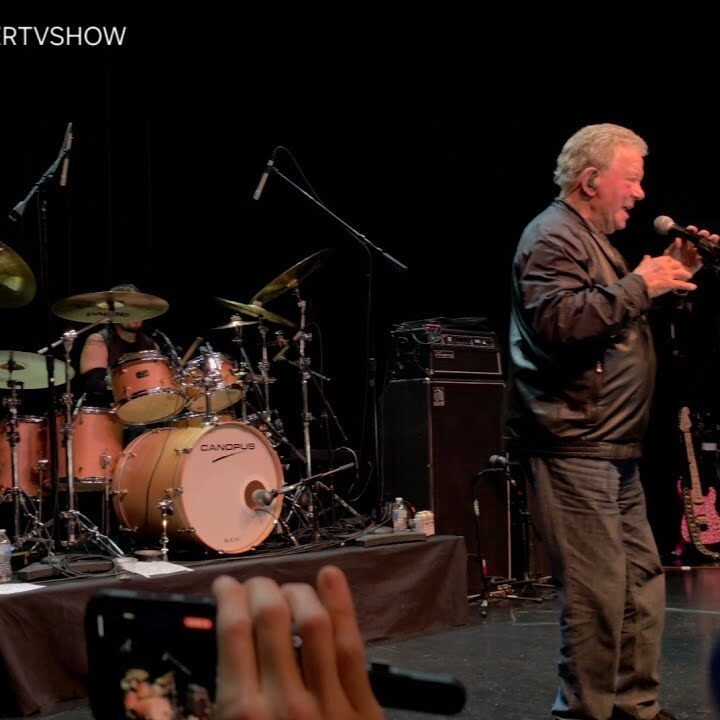 William Shatner interpreta temas de Metallica y Motörhead