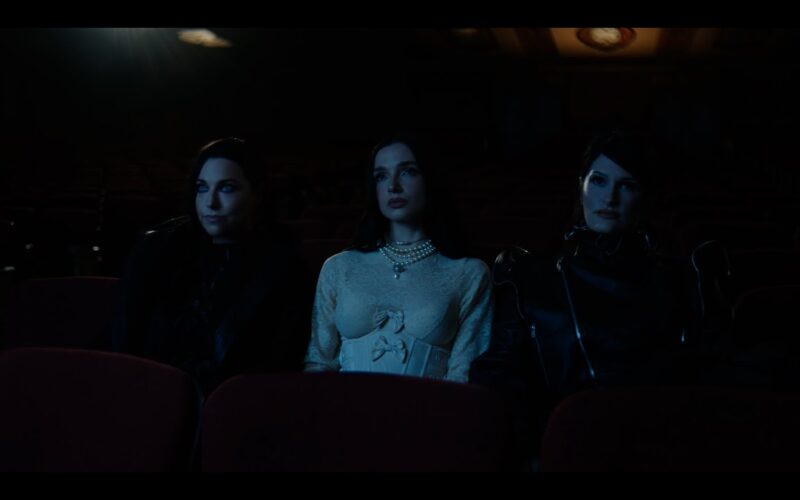 Evanescence, Poppy y Courtney LaPlante interpretan End of You en directo