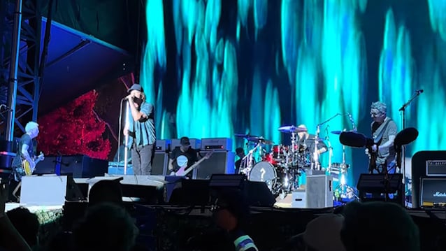 Pearl Jam sorprende en el Ohana Festival junto a Abe Laboriel Jr.