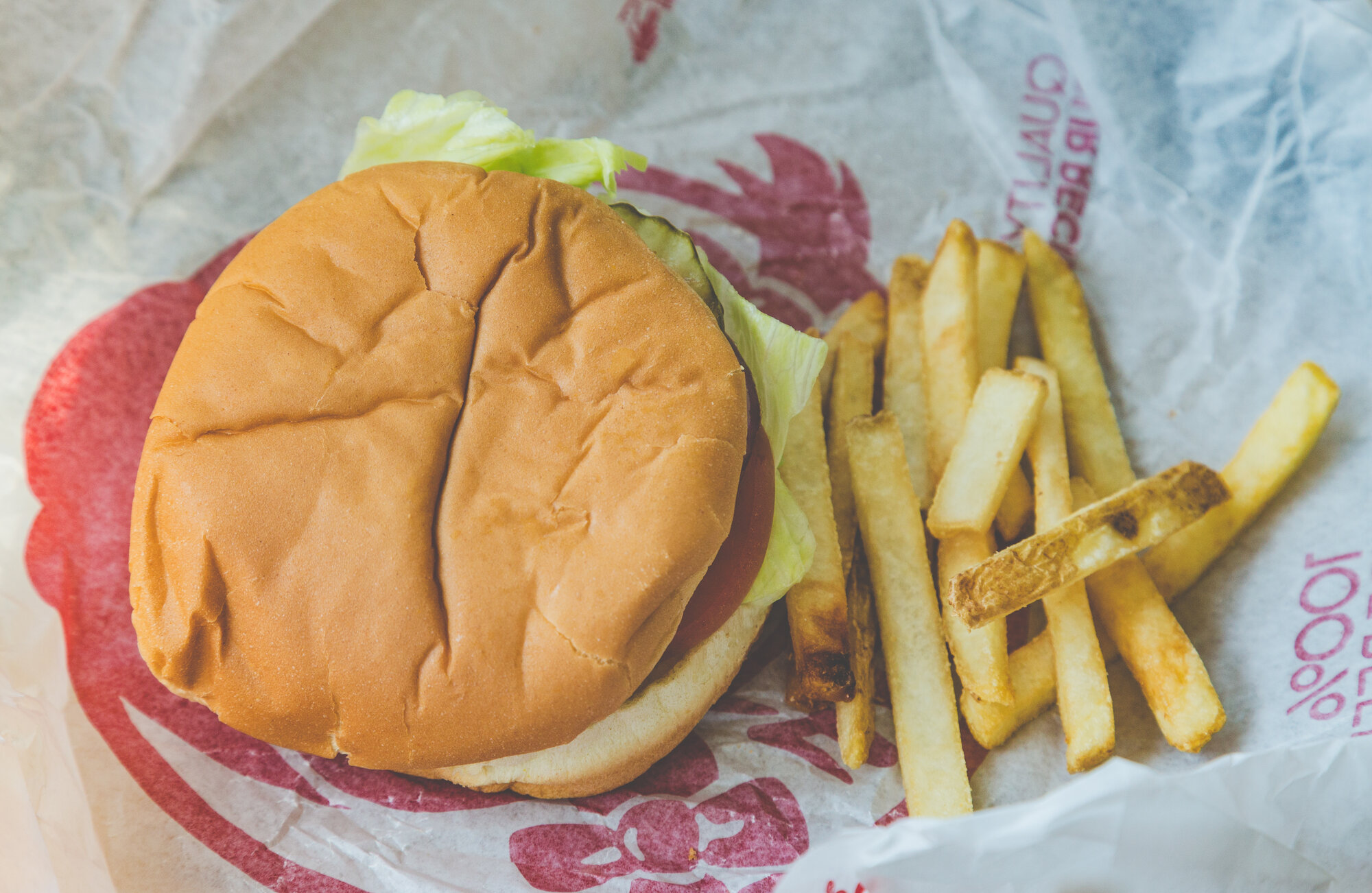 Hamburguesa y papas fritas de Wendy's