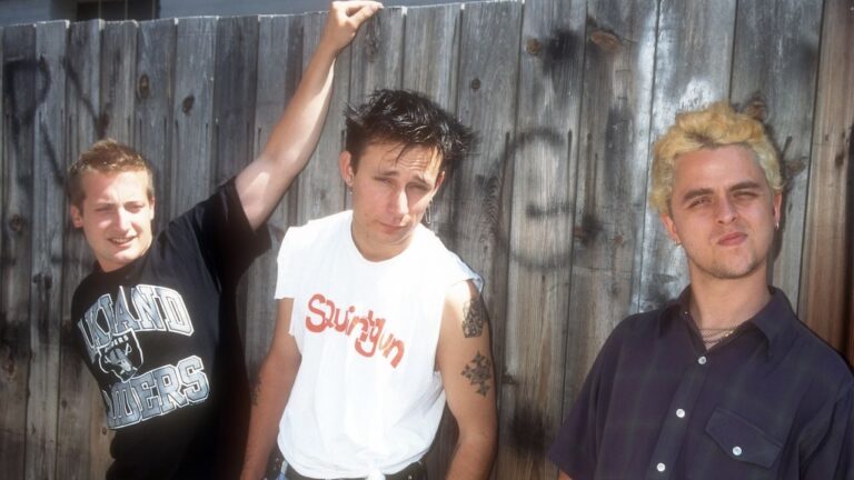 Green Day recuerda el riesgo historico al lanzar su disco Nimrod