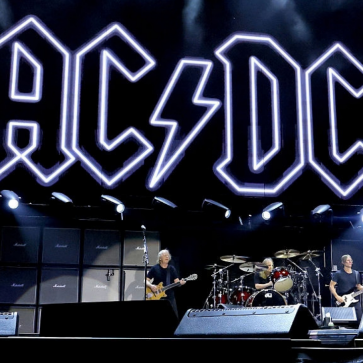 Dave Grohl sorprende a los fans al tocar con AC/DC en Nueva Jersey