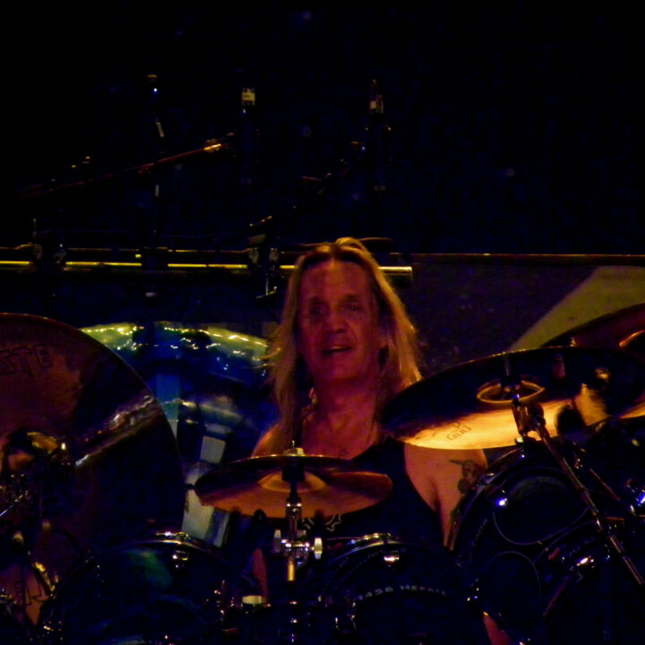 Nicko McBrain rechaza jugar al golf con Donald Trump