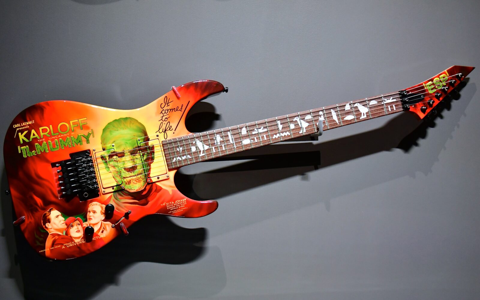 Kirk Hammett recita la obra cumbre de Edgar Allan Poe