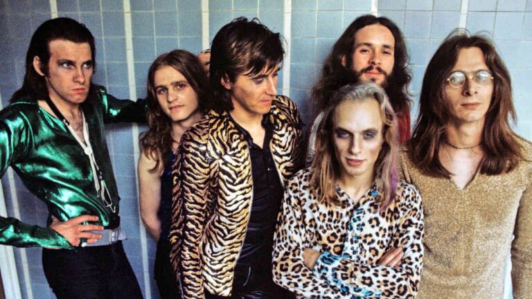 Roxy Music redefinió el glam rock con su álbum debut en 1972