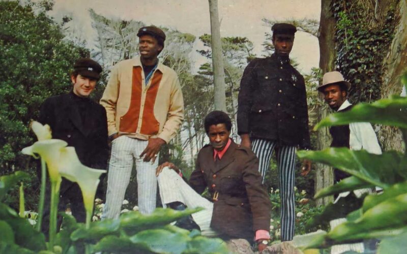 The Chambers Brothers desafiaron las listas con la psicodelia de «Time Has Come Today»