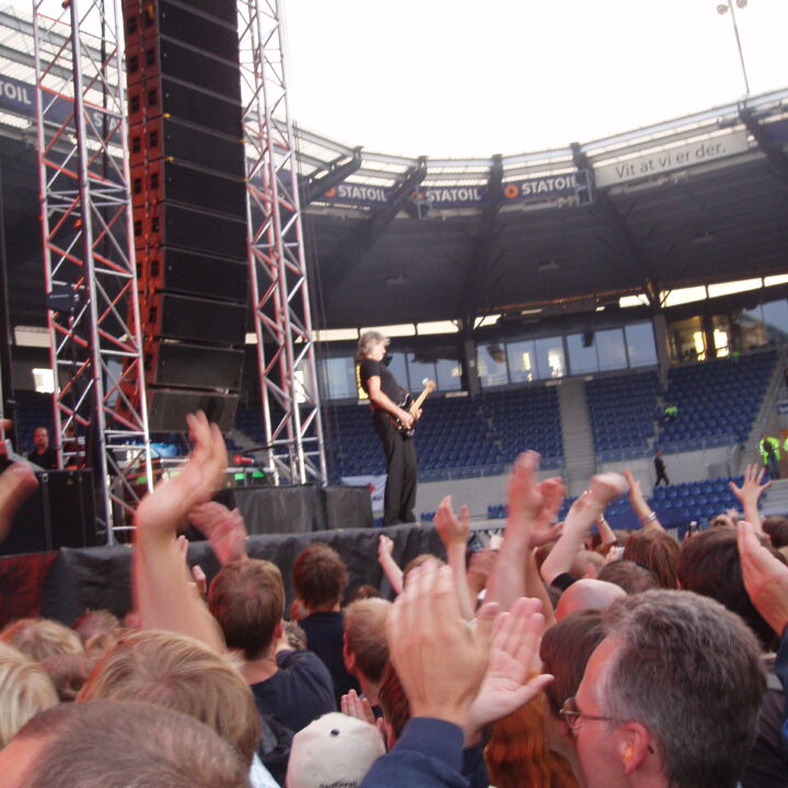 Roger Waters critica duramente a James Hetfield de Metallica