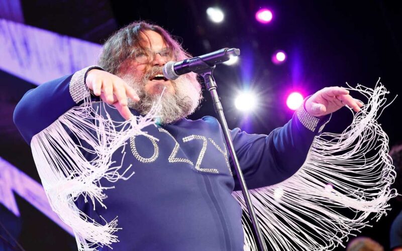 Jack Black y Geezer Butler interpretan un clásico de Black Sabbath