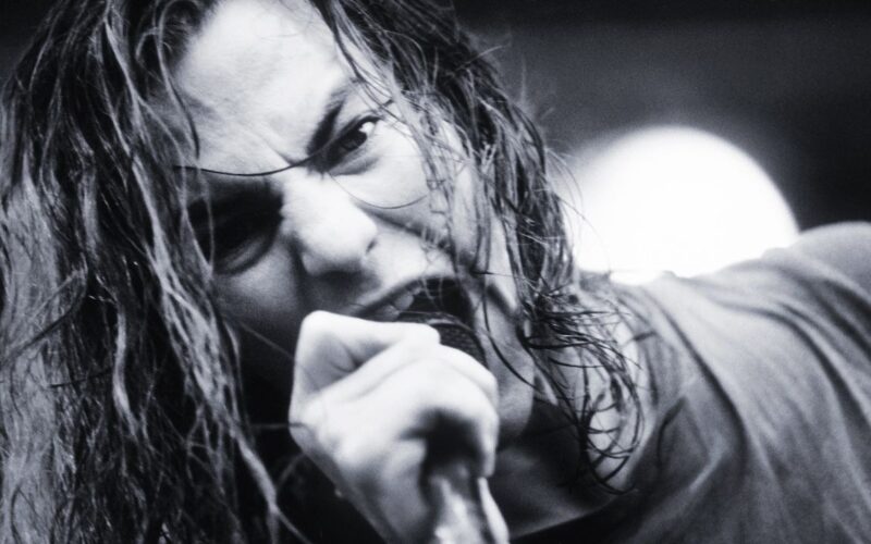 Pearl Jam consagra su inmortalidad con el furioso disco Vs