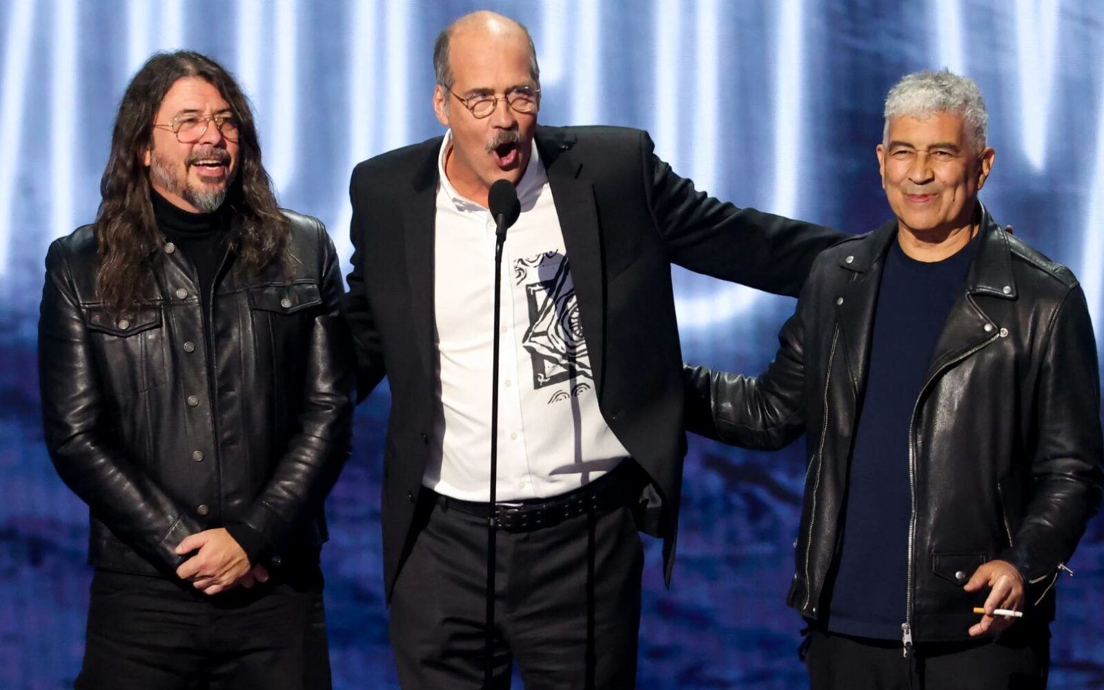 Nirvana recibe el premio Video Vanguard en los MTV VMAs