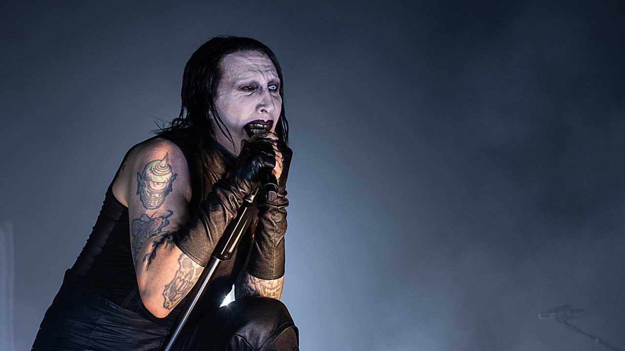 Marilyn Manson actua con Slipknot en Londres y genera polemica politica