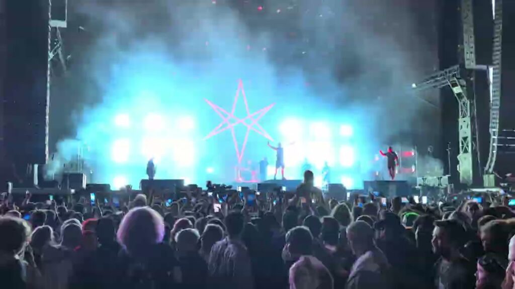 Bring Me the Horizon interpreta por primera vez The Fox and the Wolf junto a Josh Scogin