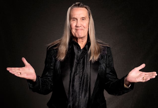 Nicko McBrain rechaza invitación de Donald Trump y genera debate