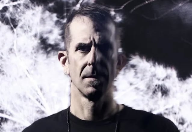 Randy Blythe reflexiona sobre el uso de voces limpias en Lamb of God