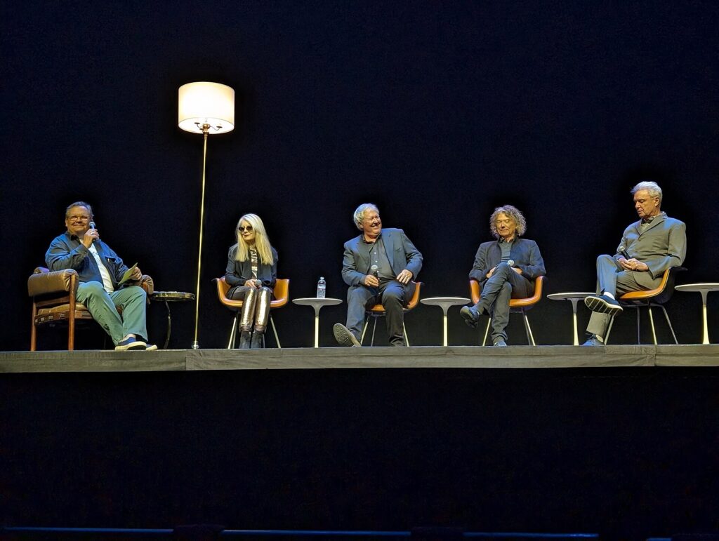 Panel en el Pantages Theater por la película Stop Making Sense, de Talking Heads, en 2024