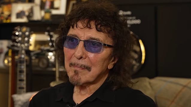 Tony Iommi confirma que sigue componiendo musica a los 78 anos