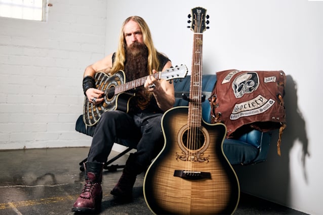 Zakk Wylde presenta las primeras guitarras acusticas de su marca
